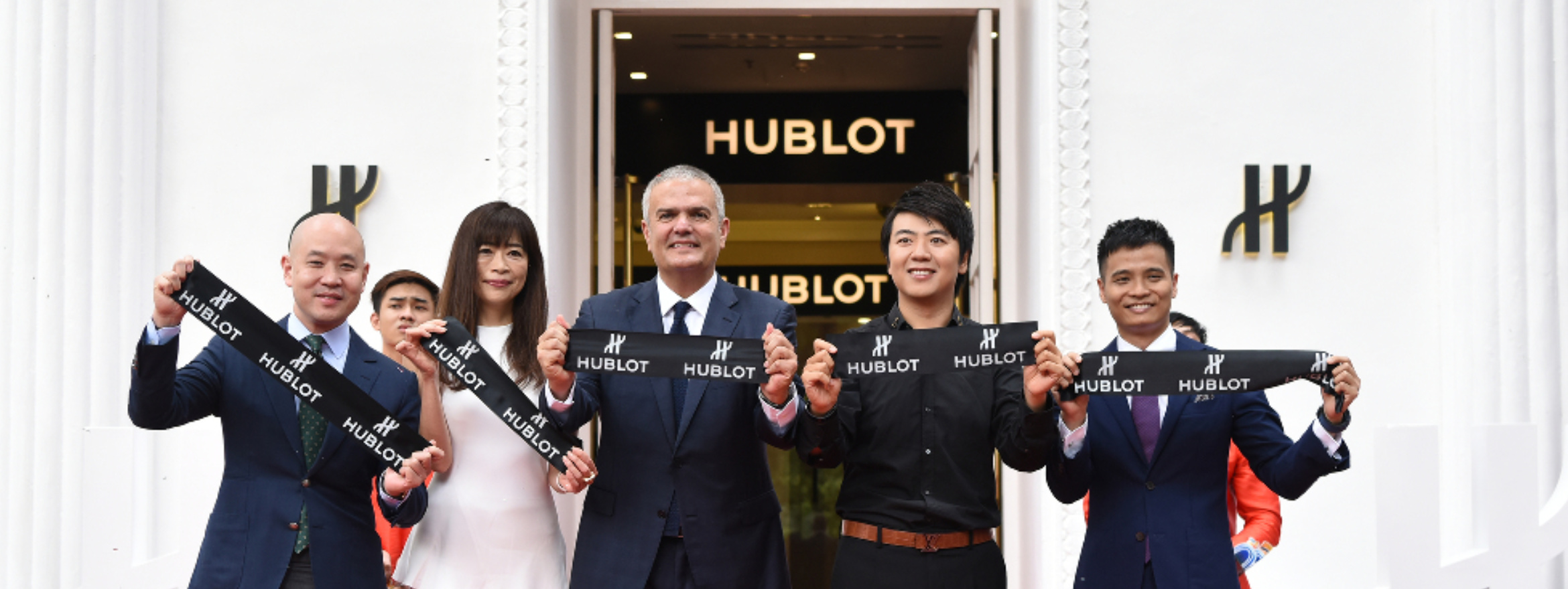 Hublot and celebrity pianist Lang Lang celebrates the Art of Fusion on the launch of its first boutique in Hanoi

 
