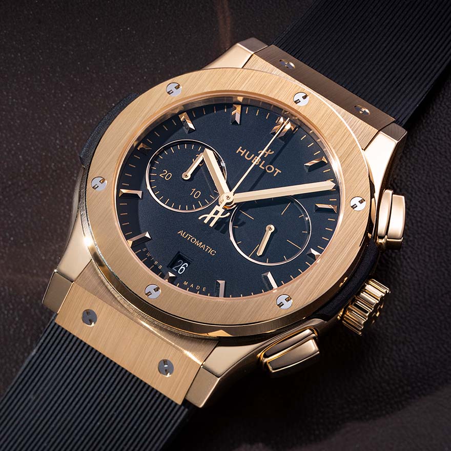 Classic Fusion Chronograph Yellow Gold 42 mm gallery 2