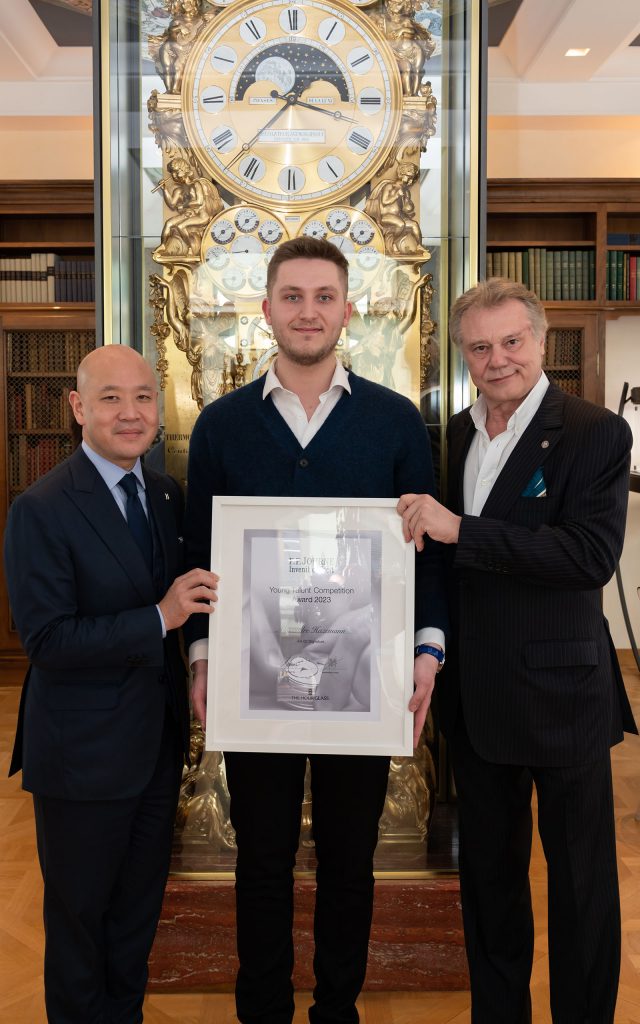 Michael Tay, The Hour Glass Group Managing Director (left) and François-Paul Journe (right) presenting Alexandre Hazemann (middle) with his award.