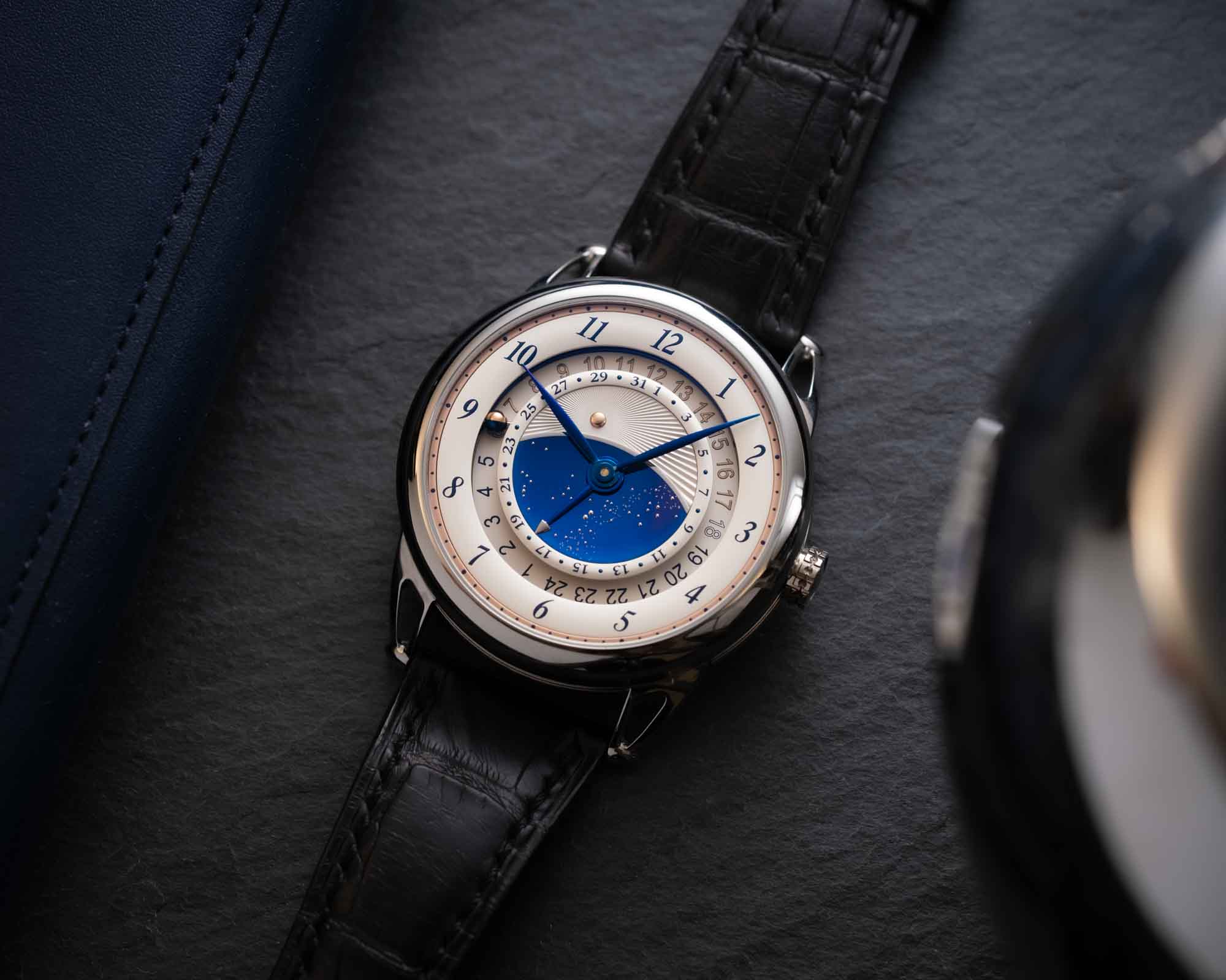 The dial draws inspiration from the starry sky