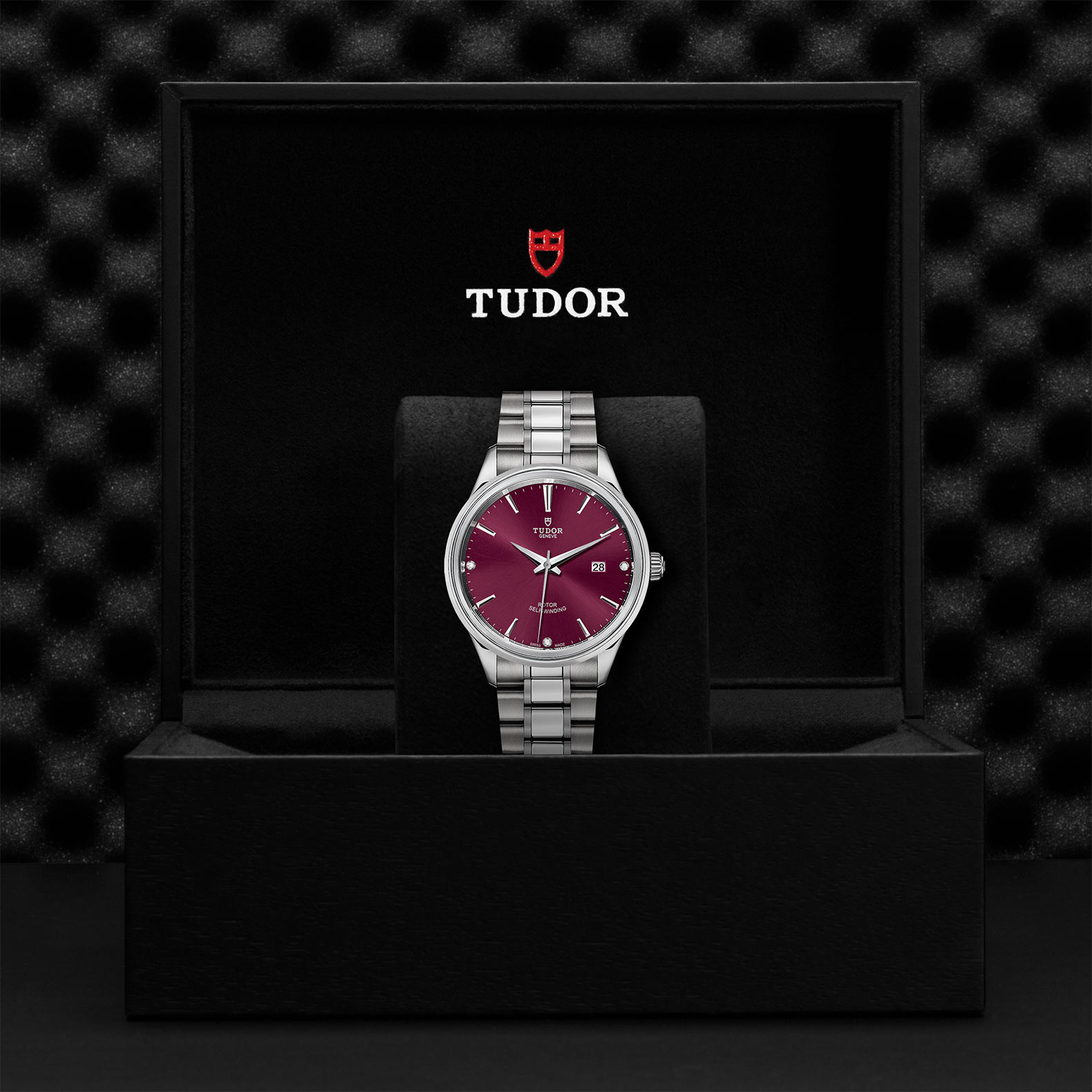 Tudor Style M12700-0015