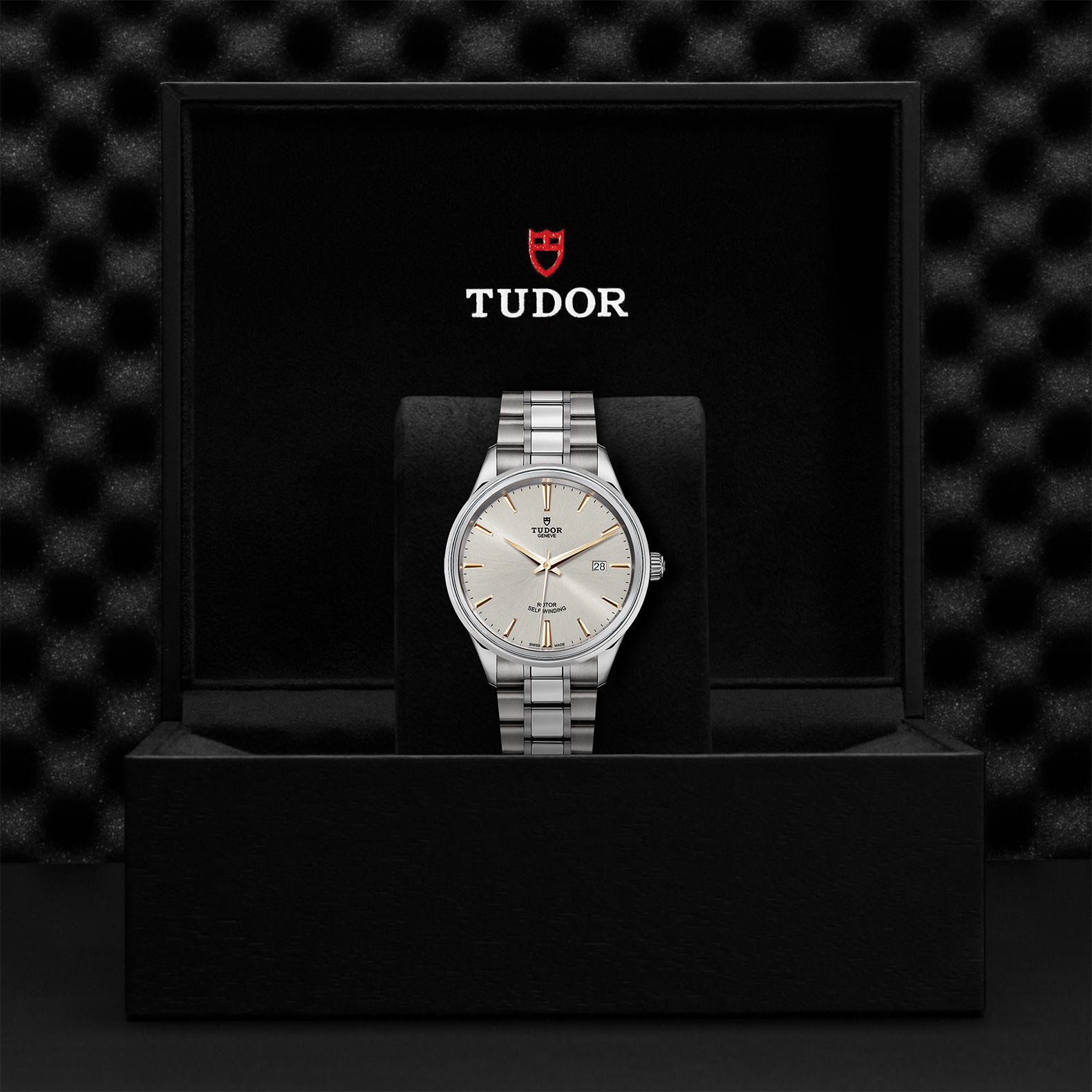 Tudor Style M12700-0017