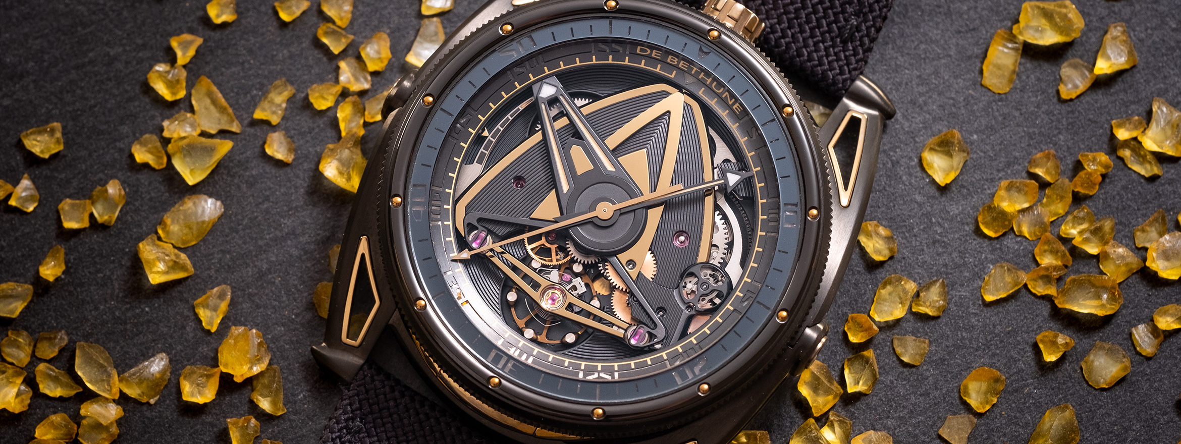 Buckle up: De Bethune DB28GS “JPS” Races in Black and Gold