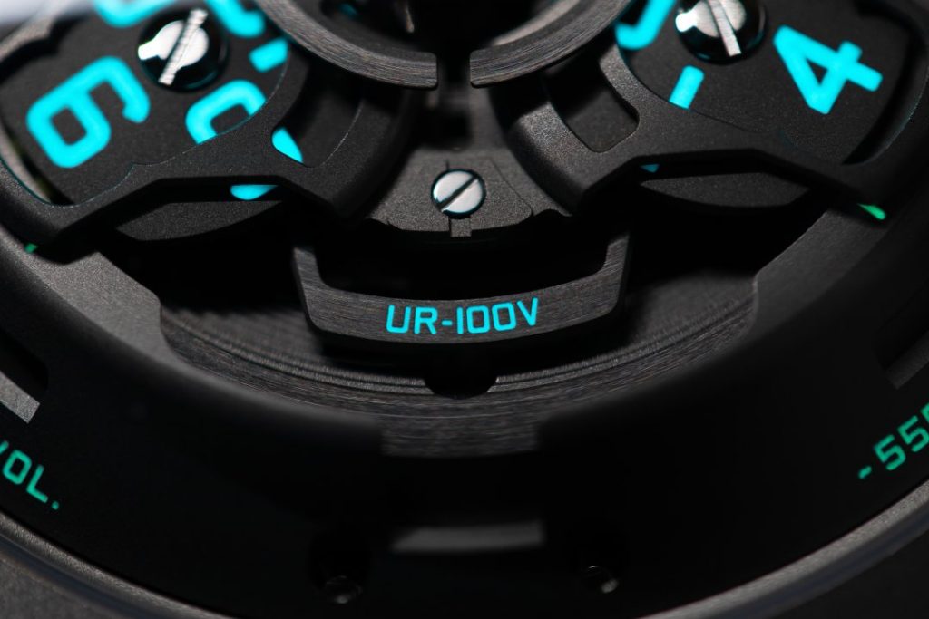 Close up URWERK UR-100V Magic T