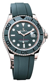 The new Rolex Yacht-Master in Everose Gold 40mm has a black ceramic bezel.