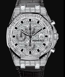 The Audemars Piguet Royal Offshore Chronograph with a fully paved dial gives it a flashy look, almost like an “iceberg”.