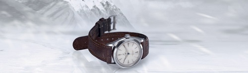 The Rolex Oyster Perpetual 1953, similar to the pair Sir Edmund wore to the summit.